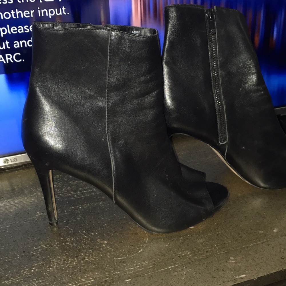 Steve Madden bootie